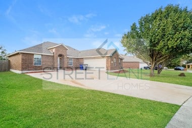 311 Shadow Bend 3 Beds House for Rent Photo Gallery 1